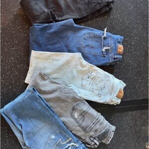 Women’s American eagle jeans in great condition!